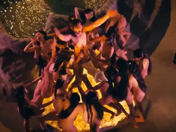 sex cosplay dragon ball Nhục bồ đoàn 2: Ngọc nữ tâm kinh (1996)